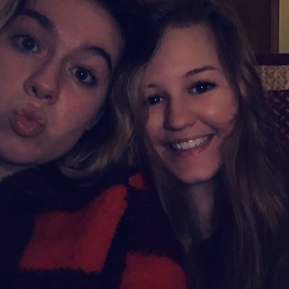 Meet your Posher, Monica